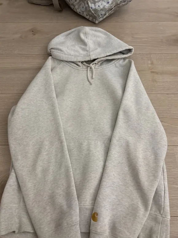 Carhartt hoodie