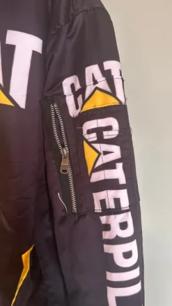 Caterpillar jacka – unik streetwear/workwear vibe