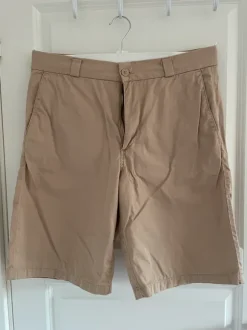 Chinosshorts från H&M relaxed fit storlek 34