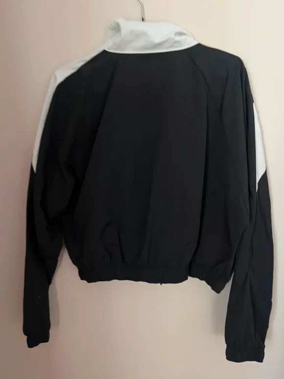 Croppad reebokjacka träningsjacka