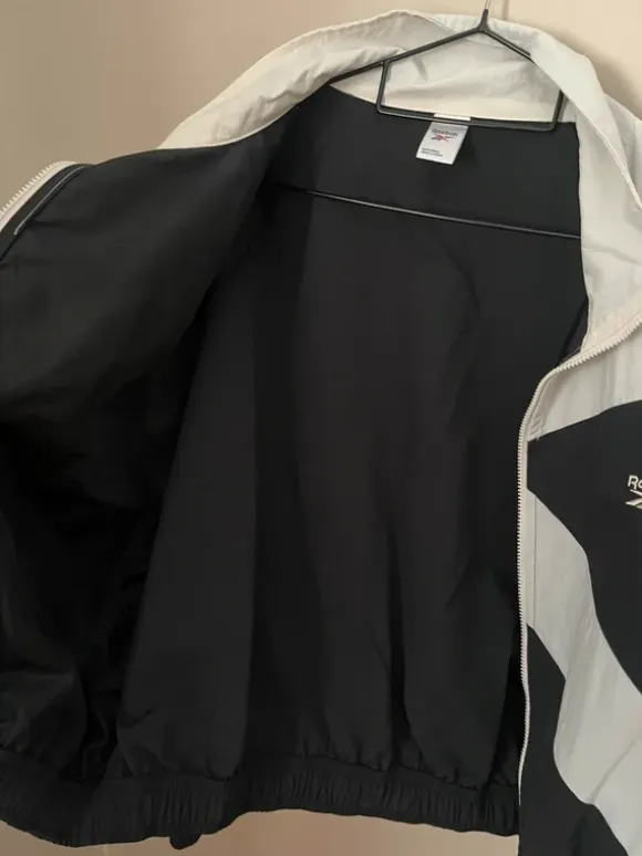 Croppad reebokjacka träningsjacka