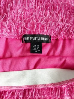 Cukierkowa spódnica mini shaggy z frędzlami, połysk Y2K PrettyLittleThing 38
