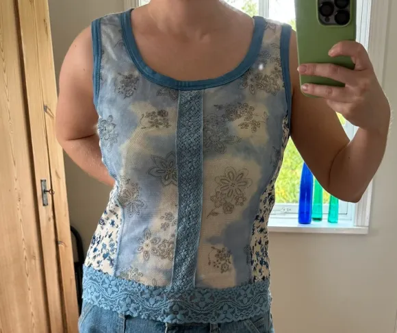 Cute vintage top