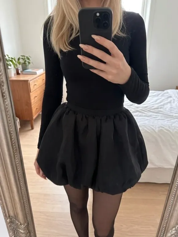 Czarna spódnica bombka / Bubble skirt – Trend