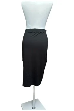 Czarna spódnica ciążowa marki ASOS Maternity