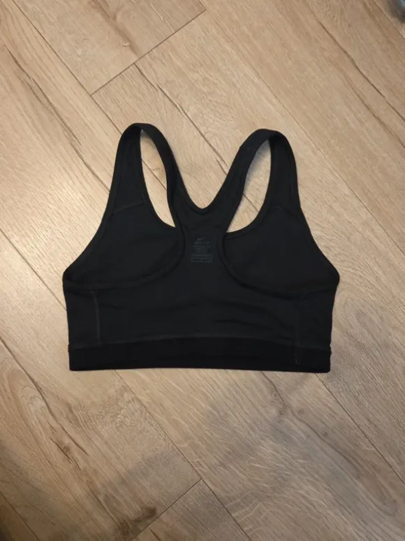 Czarny sportowy stanik Nike r.S