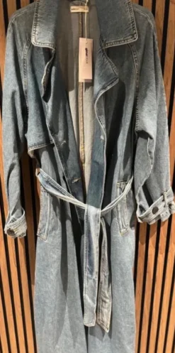 Demin trenchcoat