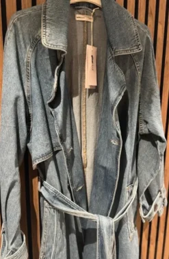 Demin trenchcoat