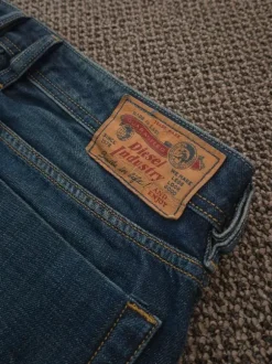 Diesel Zatiny W31 L34 Bootcut Fading Y2K Vintage Denim Dżinsy Cowboy Flare Dzwony Biodrówki Low Rise