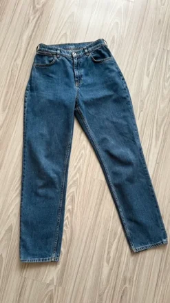 Dżinsy jeansy viral old moneny COS mom fit regular straight wysoki stan w27