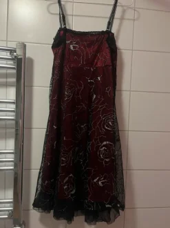 Dress with pretty details