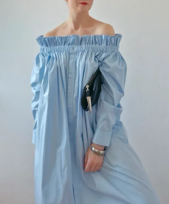 Długa sukienka, z hiszpańskim dekoltem, baby blue, brand Copenhagen Muse