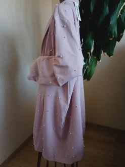 Elegancka długa marynarka perełki