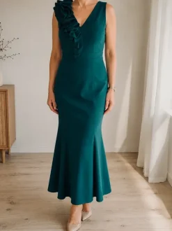 Elegancka długa sukienka butelkowa zieleń wesele