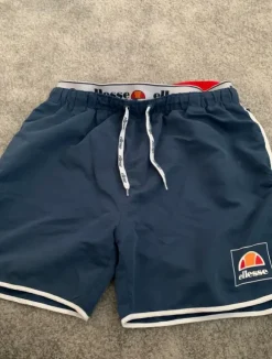 Ellesse badshorts med loggaresår i midjan