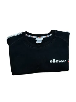 Ellesse S