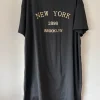 En oversize T-shirt klänning