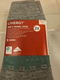 En pakke med 2 par strømper. Sendes assoteret