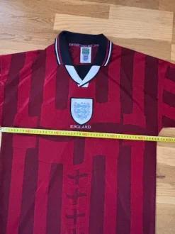 England 1998 World Cup Away Retro Fodboldtrøje – Score Draw (Str. L)