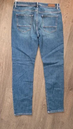 Esprit jeansy rozmiar 32/30
