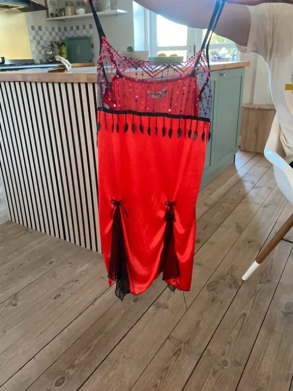 Fin rød kjole