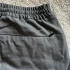 Fina kostymshorts, Won hundred