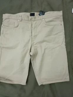 Fina nästan oanvända shorts HM