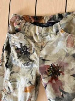 Flotteste smalle bukser m.detaljer