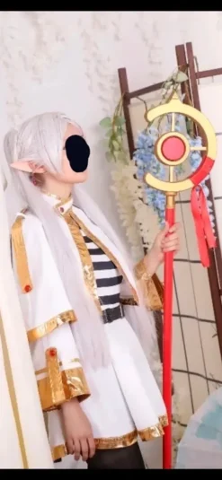 Frieren cosplay