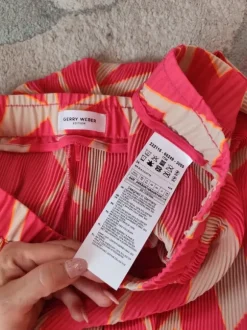 Gerry Weber 44 różowe plisowanr spodnie szeroka nogawka geometryczny beżowy wzór