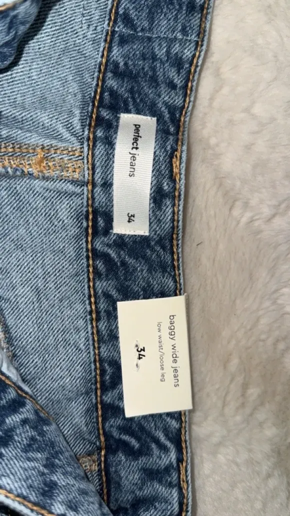 Gina jeans endast provade