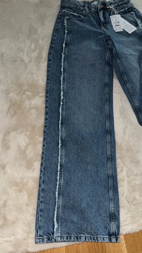 Gina jeans endast provade