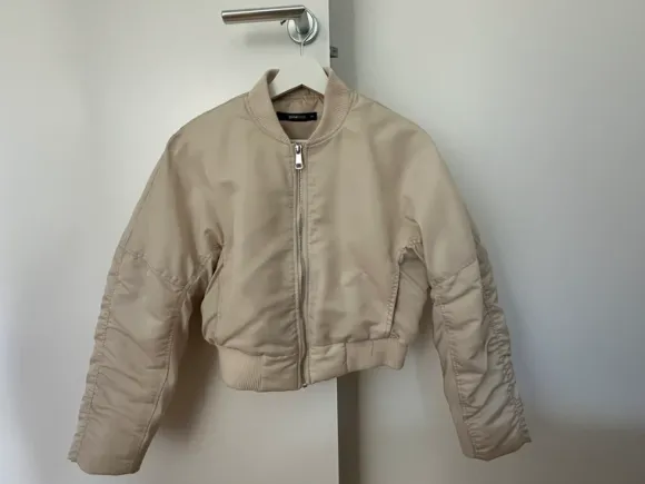 Gina Tricot Cropped Bomber Jacket