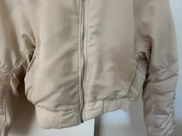 Gina Tricot Cropped Bomber Jacket
