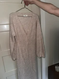 Gina tricot stickad klänning