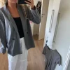 Grå blazer