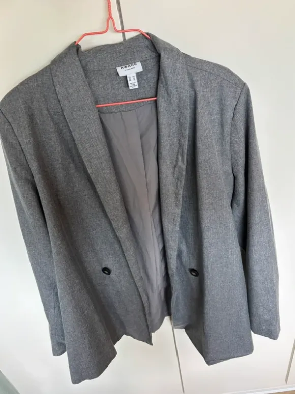 Grå blazer