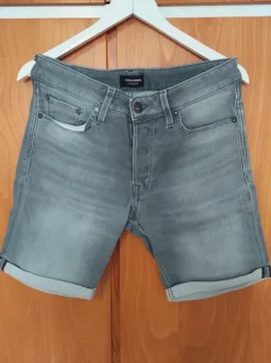 Grå cowboyshorts fra Jack og Jones str. M