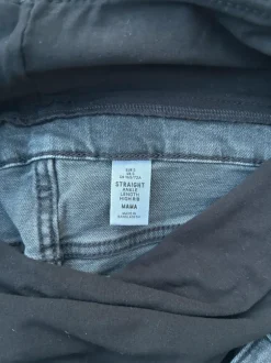 Grå gravidjeans