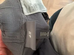 Grå pyjamas
