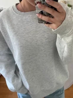Grå sweatshirt