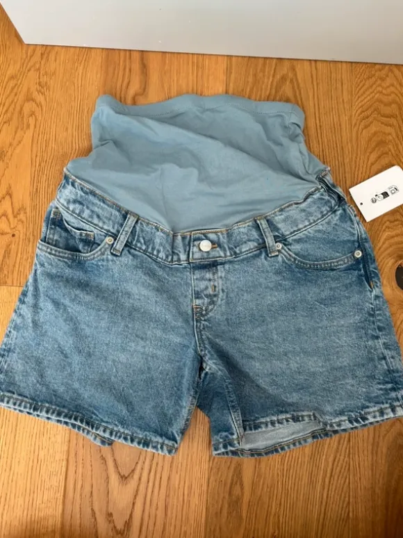 Gravidshorts jeans nya