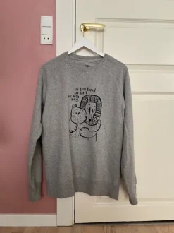 Grey ”Cup of Theraphy” sweater