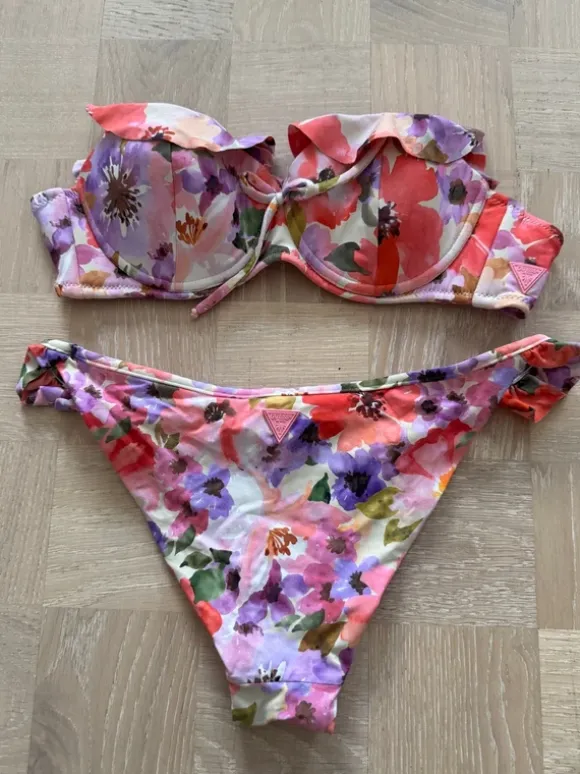 Guess bikini 🌸