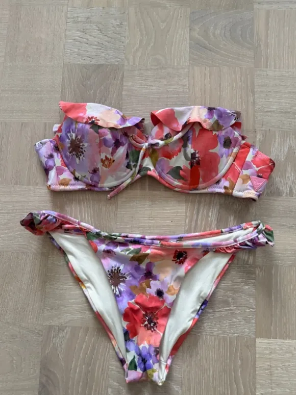 Guess bikini 🌸