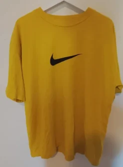 Gul tshirt