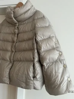Herno pufferjacket in champagne color