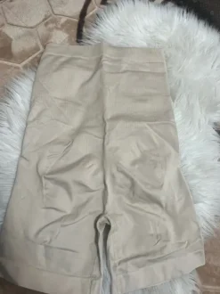 Högmidjade shapingshorts