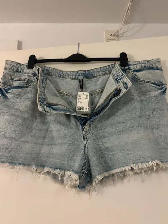 High waist shorts