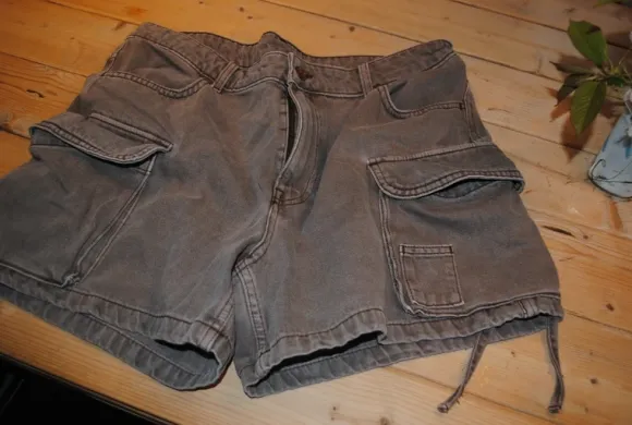 H&M Divided Cargo shorts